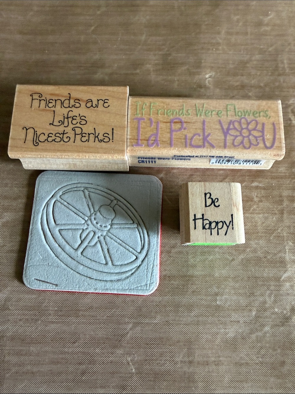Sizzlits Wagon Wheel die and 3 Wooden Rubber Stamps